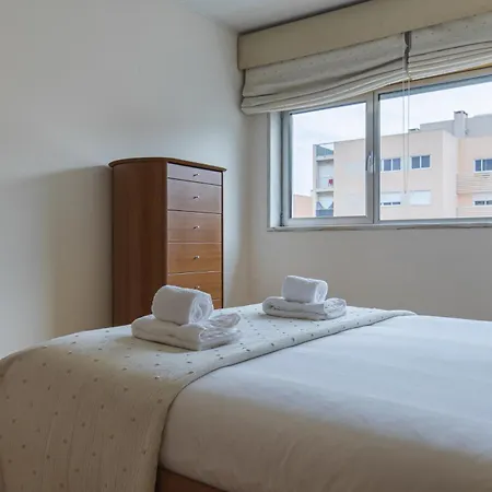 דירה 2 Bedroom Large By Innkeeper ליסבון