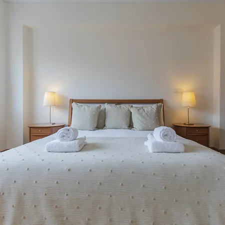 2 Bedroom Large By Innkeeper דירה *
